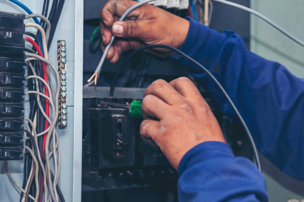 Best Affordable Emergency Electrician  in Savanna, IL