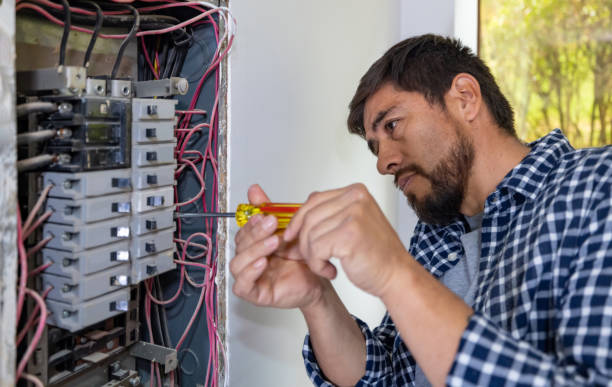Best Emergency Electrical Repair  in Savanna, IL